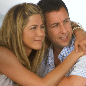 Aniston con Adam Sandler